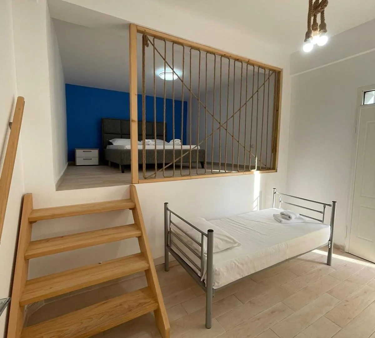 Bardhi M Bay Blu Apartment Vlore